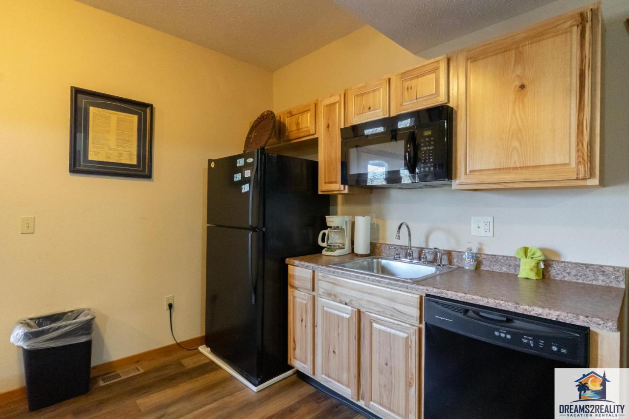 Forest Heights Lodge - 6Br - Pool Table - Near Silver Dollar City - Free Tickets Included Μπράνσον Εξωτερικό φωτογραφία