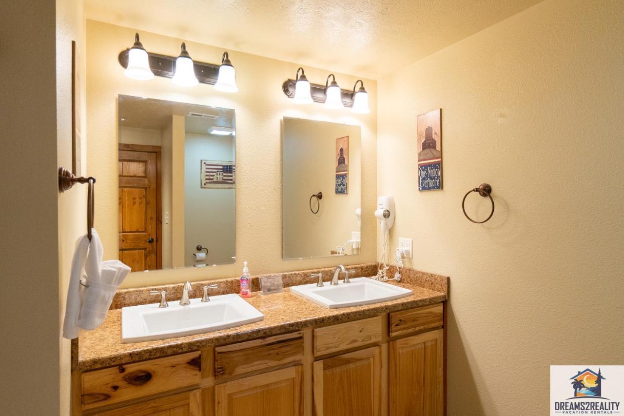 Forest Heights Lodge - 6Br - Pool Table - Near Silver Dollar City - Free Tickets Included Μπράνσον Εξωτερικό φωτογραφία