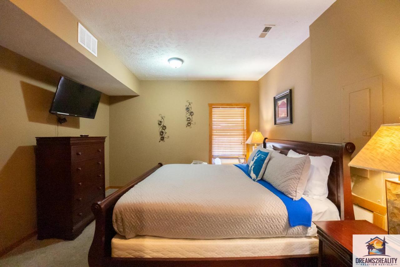 Forest Heights Lodge - 6Br - Pool Table - Near Silver Dollar City - Free Tickets Included Μπράνσον Εξωτερικό φωτογραφία