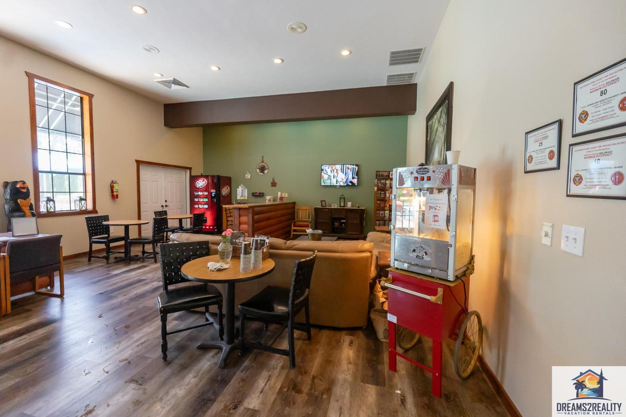Forest Heights Lodge - 6Br - Pool Table - Near Silver Dollar City - Free Tickets Included Μπράνσον Εξωτερικό φωτογραφία